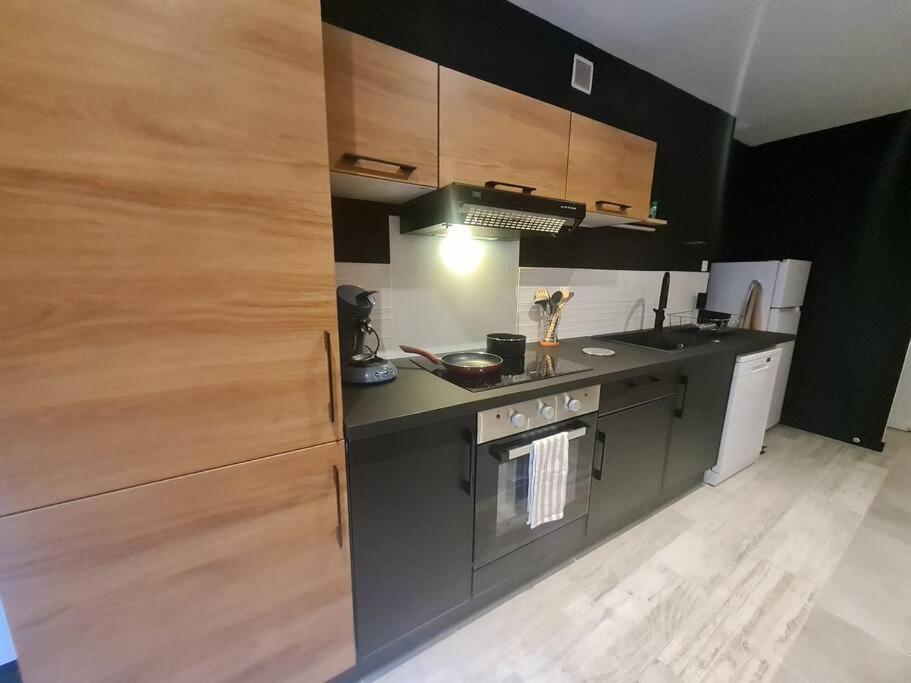 L'Escale Charliendine Apartment Charlieu Bagian luar foto